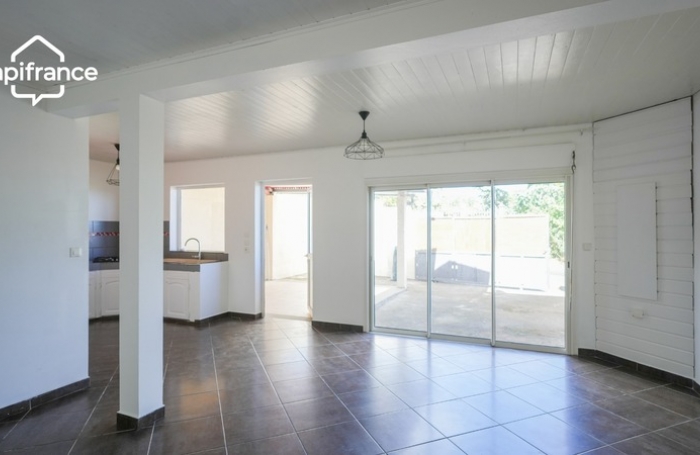 Location Maison 90m&sup2; 3 pi&#232;ces Saint Gilles Les Hauts