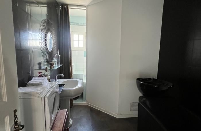 Maison de ville F4 140 m2 en location professionnelle proche Jardin de l'Etat Saint Denis