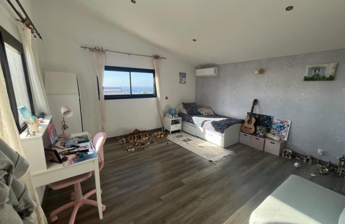 Location Maison 190m&sup2; 7 pi&#232;ces Sainte Clotilde