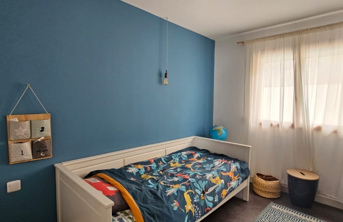 A louer : grande maison F4 + T2 avec terrasse et piscine à louer à La Possession