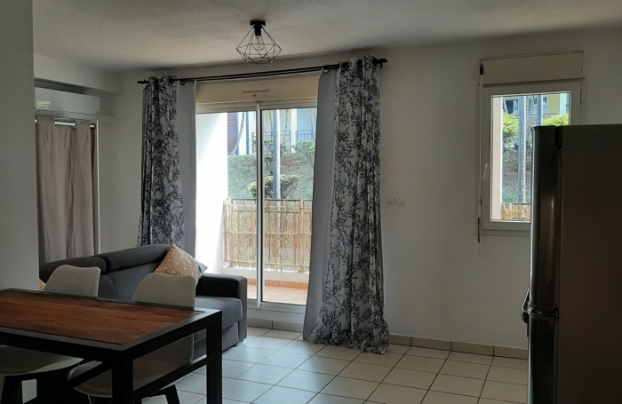 Location Appartement 25m&sup2; 1 pi&#232;ce Sainte Clotilde