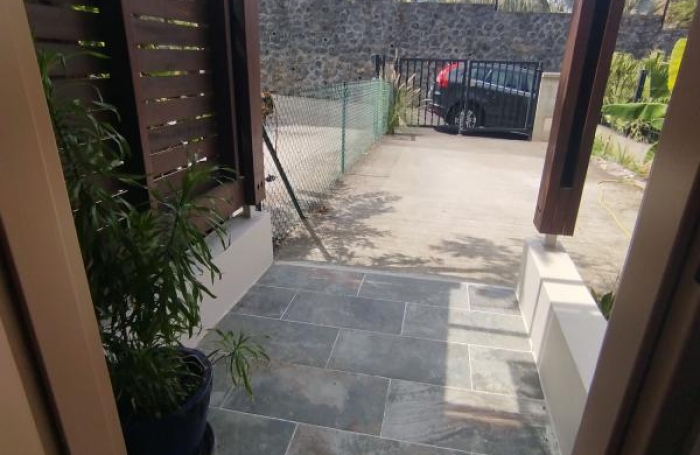 Location Maison 118.48m&sup2; 5 pi&#232;ces Saint Gilles Les Hauts