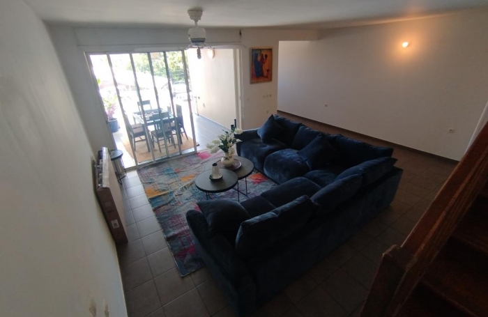 Location Maison 118.48m&sup2; 5 pi&#232;ces Saint Gilles Les Hauts