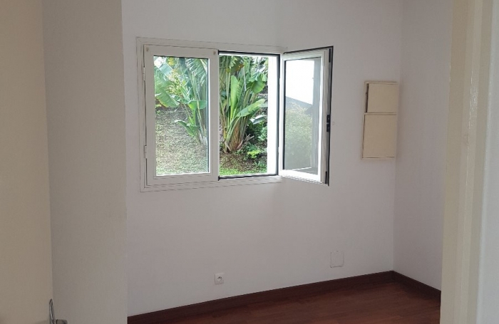 Vendu Loué : VILLA F4  de 80 m2 au 17 ième KM, LE TAMPON