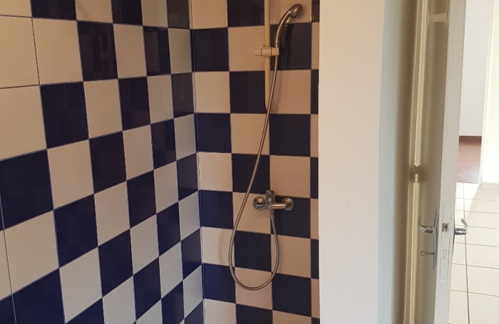 Vendu Loué : VILLA F4  de 80 m2 au 17 ième KM, LE TAMPON