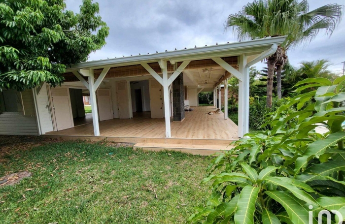 Vente Maison 150m&sup2; 4 pi&#232;ces Saint Gilles les Bains