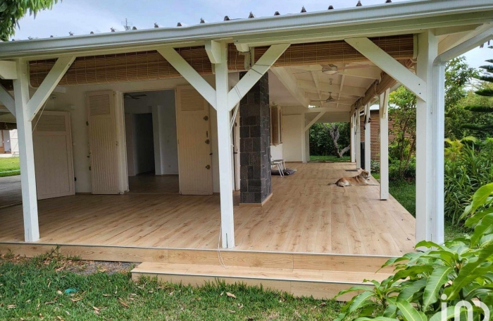 Vente Maison 150m&sup2; 4 pi&#232;ces Saint Gilles les Bains