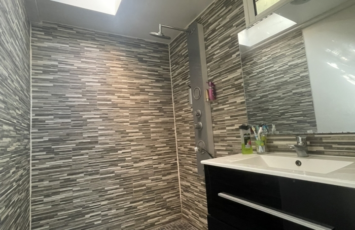 Vente Maison 206m&sup2; 4 pi&#232;ces Etang-Sale
