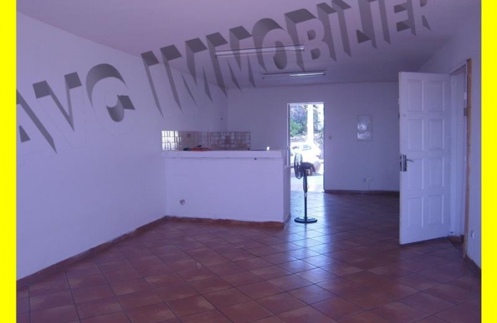 Vente Local commercial 