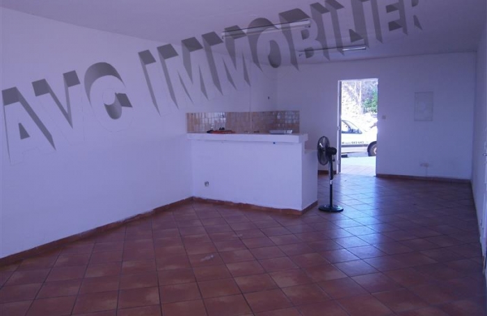 Vente Local commercial 90m² Les Avirons