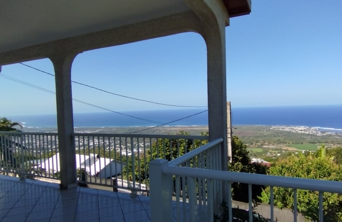 Vente Maison 210m&sup2; 6 pi&#232;ces Les Avirons