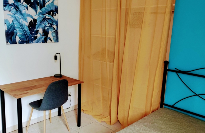 Chambre en colocation dans un Appartement avec 4 pièces en location 400 € par mois à Saint-Denis