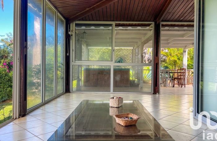 Vente Maison 128m&sup2; 5 pi&#232;ces Saint Gilles les Bains