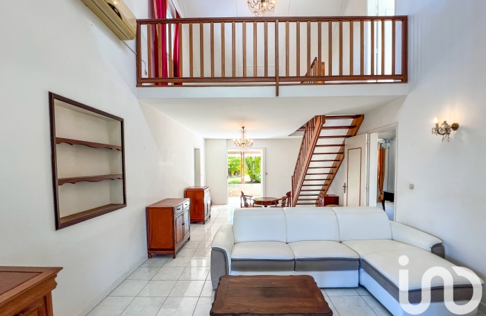 Vente Maison 128m&sup2; 5 pi&#232;ces Saint Gilles les Bains