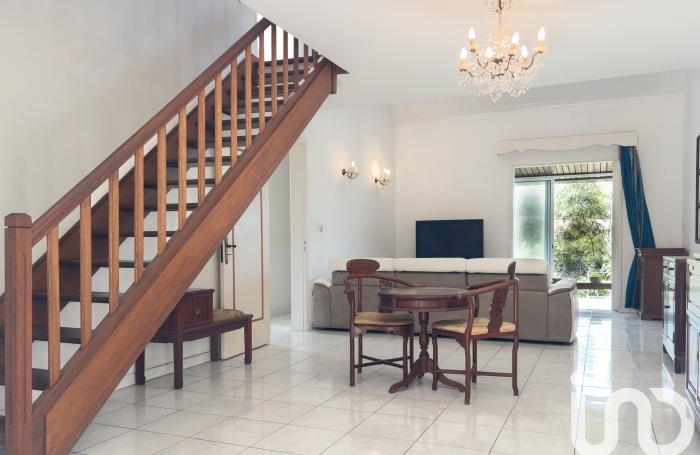 Vente Maison 128m&sup2; 5 pi&#232;ces Saint Gilles les Bains