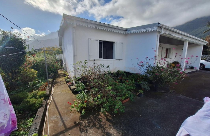 Vente Maison 100m&sup2; 4 pi&#232;ces Cilaos