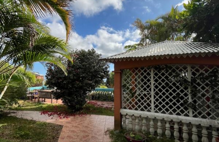 Vente Maison 250m&sup2; 6 pi&#232;ces Saint Gilles Les Hauts