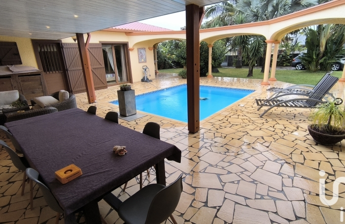 Vente Divers 220m&sup2; 7 pi&#232;ces Saint Joseph