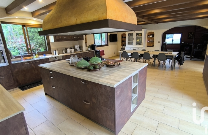 Vente Divers 220m&sup2; 7 pi&#232;ces Saint Joseph