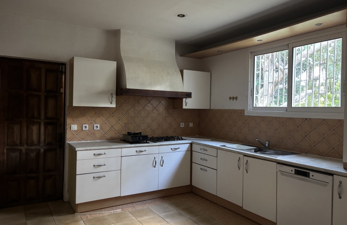 À LOUER VILLA T5 TAMPON