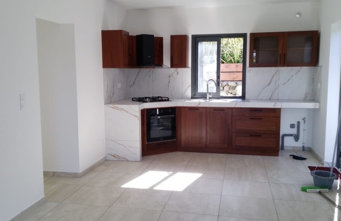 Location Maison 61m&sup2; 4 pi&#232;ces Saint Joseph