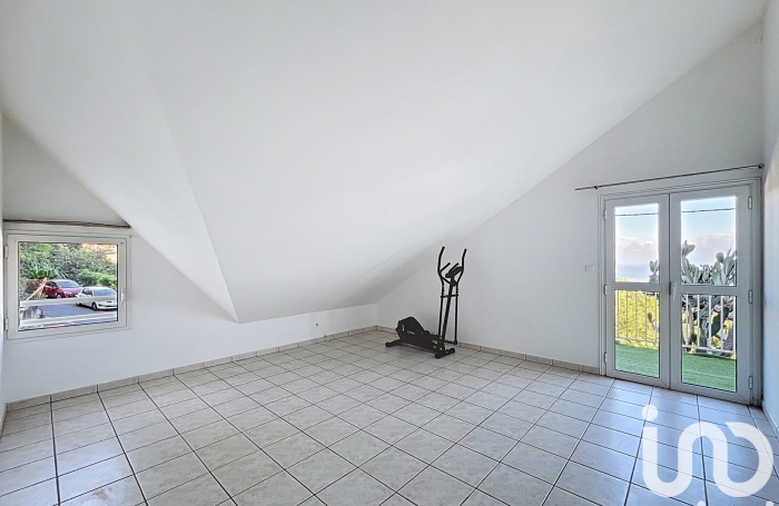 Vente Maison 185m&sup2; 6 pi&#232;ces Etang-Sale