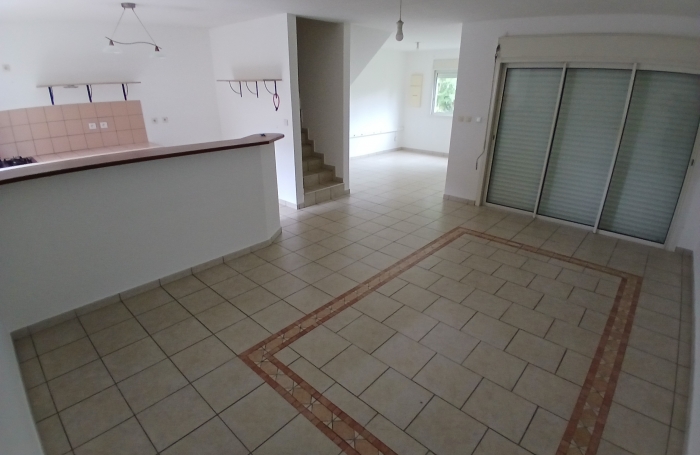 Location Maison 90m&sup2; 4 pi&#232;ces Bras-Panon