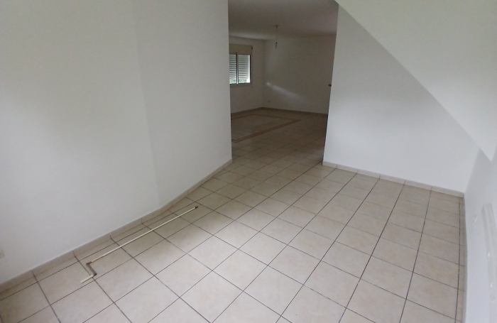 Location Maison 90m&sup2; 4 pi&#232;ces Bras-Panon