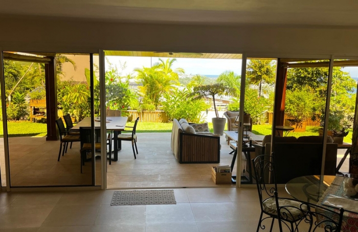 Vente Maison 151m&sup2; 5 pièces Saint Gilles les Bains