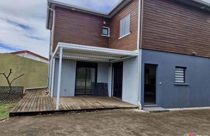 Location Maison 125m&sup2; 4 pi&#232;ces Sainte Clotilde