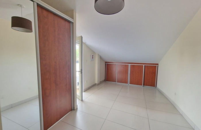 Vente Appartement 77m&sup2; 4 pi&#232;ces La Possession