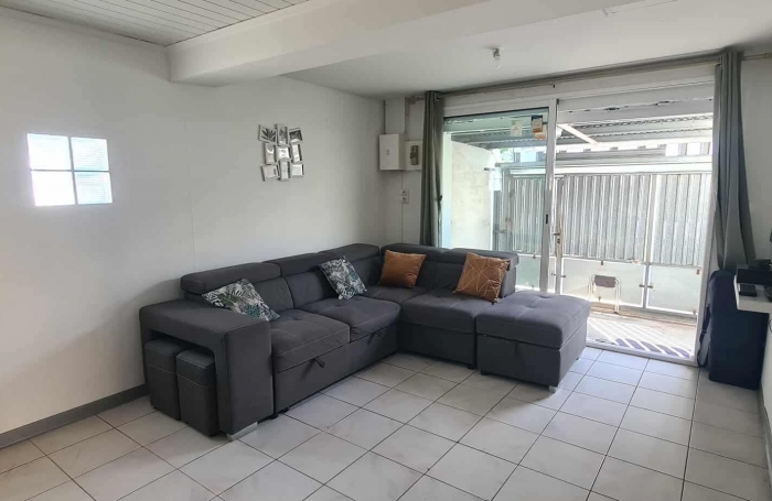 SAINT PIERRE 97410 - VILLA DE PLAIN PIED - SECTEUR RECHERCHÉ - PROCHE DES COMMODITÉS