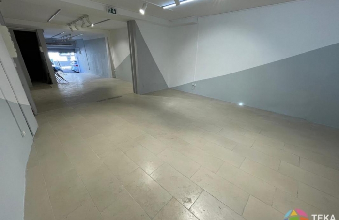 Location Local commercial 97400