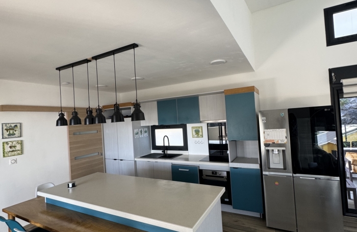 Vente Divers 110m&sup2; 7 pi&#232;ces La Possession