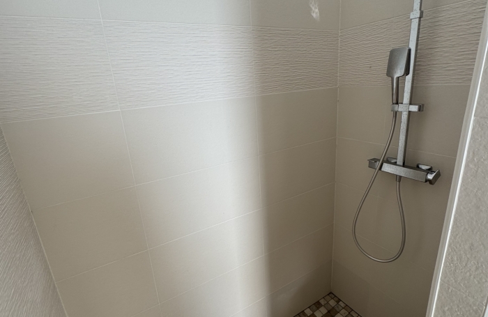 Vente Divers 110m&sup2; 7 pi&#232;ces La Possession