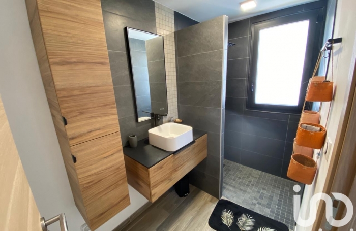 Vente Divers 110m&sup2; 7 pi&#232;ces La Possession