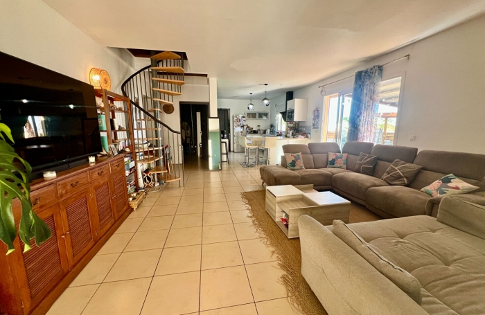 Vente Maison 147m² 5 pièces Saint Gilles les Bains