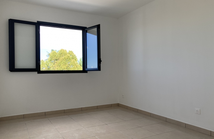 À LOUER VILLA T4 TAMPON