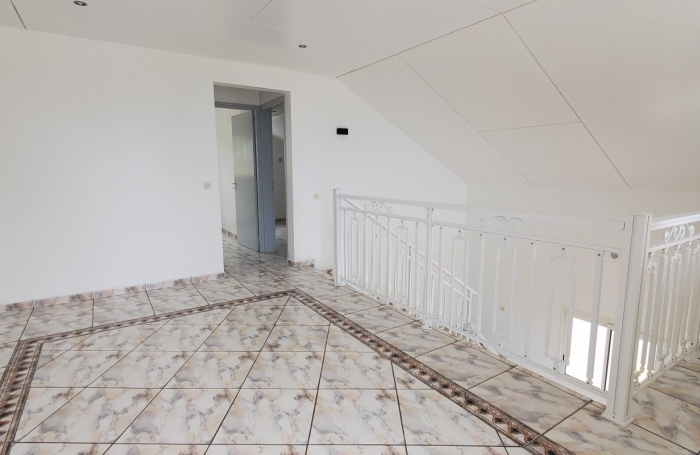 Location Appartement 139.18m&sup2; 5 pi&#232;ces Sainte Marie