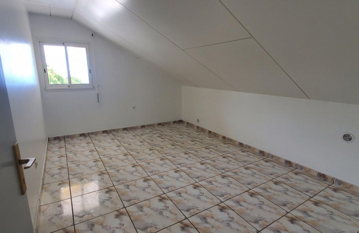 Location Appartement 139.18m&sup2; 5 pi&#232;ces Sainte Marie