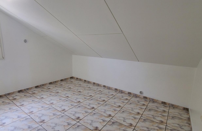 Location Appartement 139.18m&sup2; 5 pi&#232;ces Sainte Marie