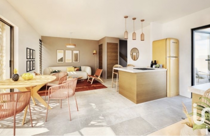 Vente Divers 96m&sup2; 1 pi&#232;ce Saint Gilles les Bains