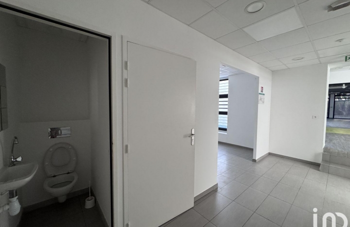 Vente Local commercial 200m&sup2; Sainte Marie