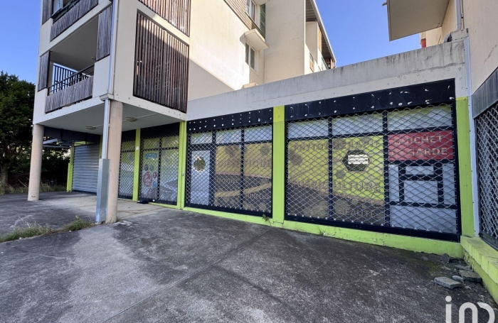 Vente Local commercial 200m&sup2; Sainte Marie