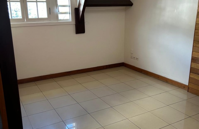 A louer T2 duplex Saint Denis centre