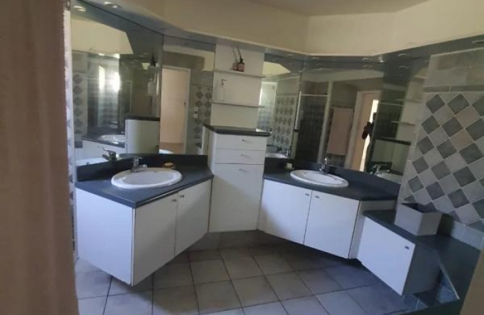 Location Maison 160m&sup2; 5 pi&#232;ces La Montagne