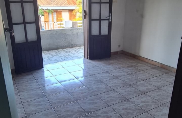 Vente Maison 65m&sup2; 5 pi&#232;ces Etang-Sale
