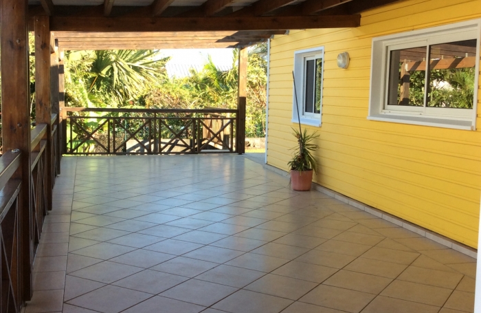 À LOUER VILLA T4 TERRE SAINTE