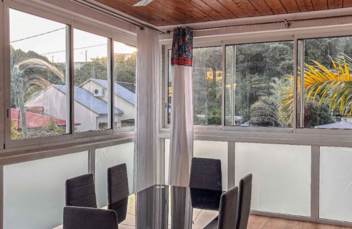 Location Maison 95m² 3 pièces Saint-Pierre