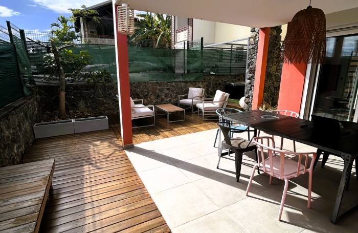 T3 meublé avec terrasse, jardin, jacuzzi à Saint Paul